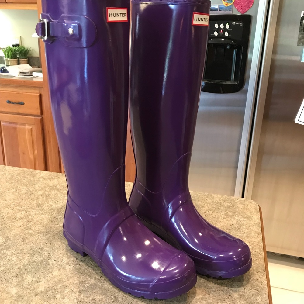 BRAND NEW HUNTER RAIN BOOTS